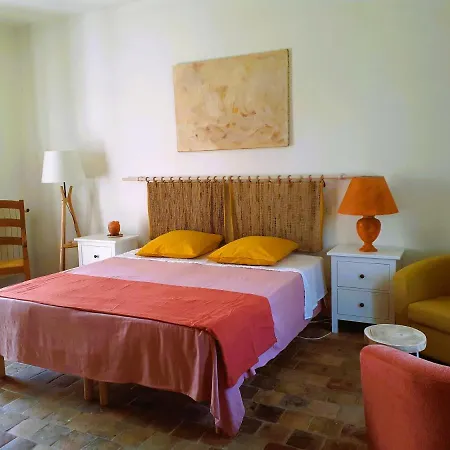 Clair De Vigne بيت ضيافة 3*